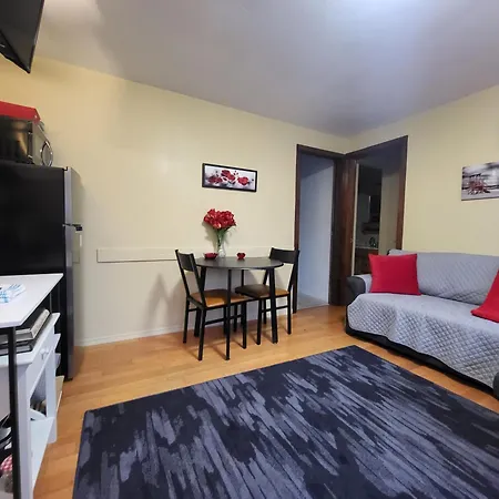 Apartment #2 With Large Kitchen Across The Street From The Beach Blaine Exterior photo