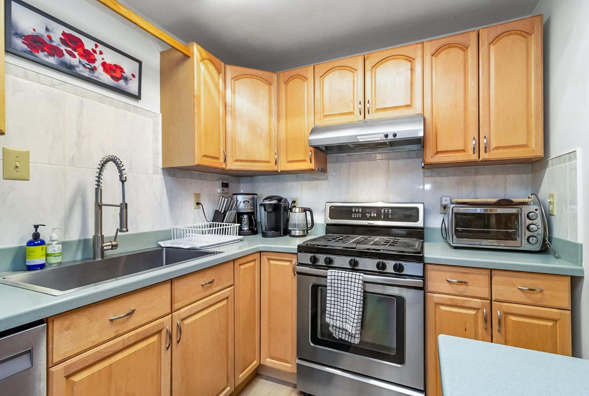 #2 With Large Kitchen Across The Street From The Apartamento *